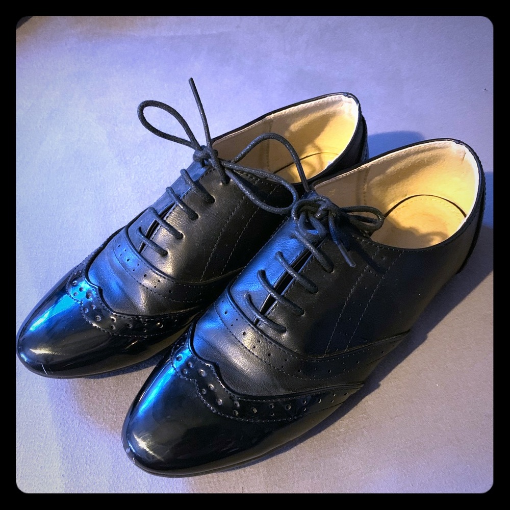 Women’s Oxford Style Shoes
